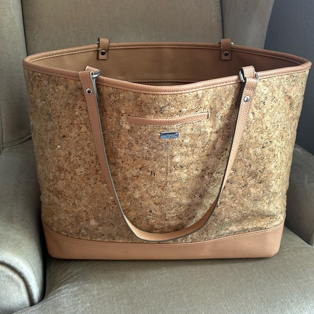 Large cork tote- Jewell by Thirty One